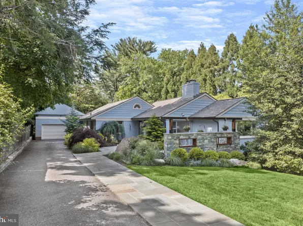 9208 Levelle Dr, Chevy Chase, MD 20815