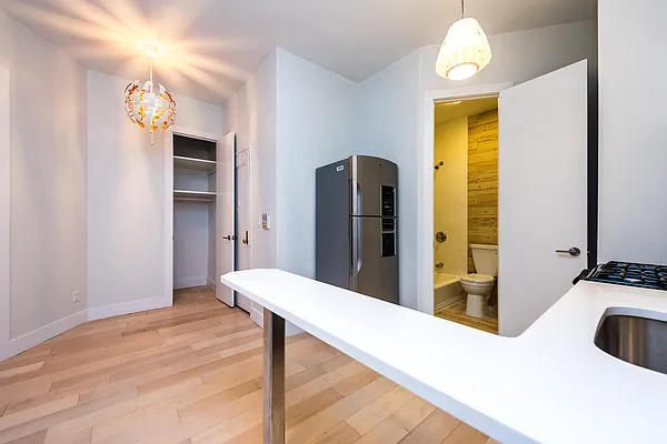 Rented by Nooklyn NYC LLC | media 23