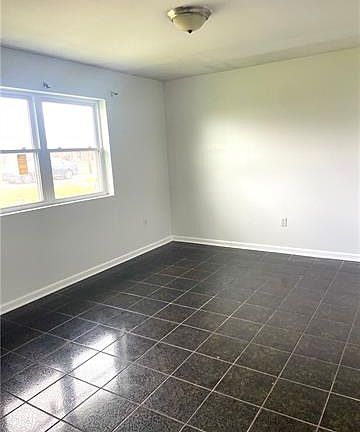 5th image of 2717 Kingston St