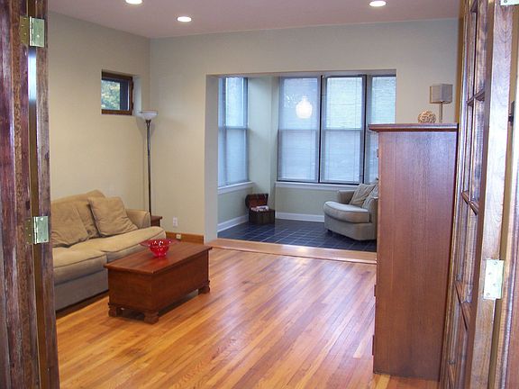 4th image of 1633 W Wilson Ave #1