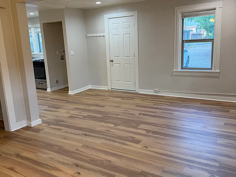 223 S Humphreys St — Photo 1