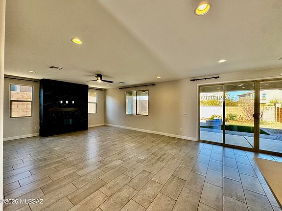 4th image of 782 W Calle Las Varitas