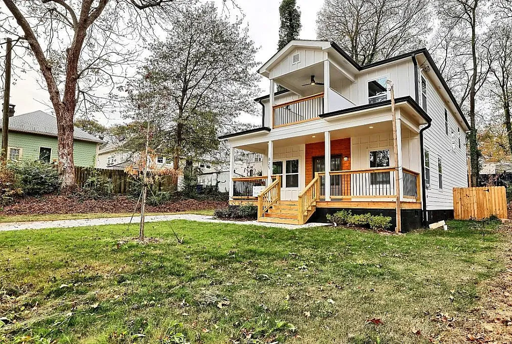 4 bed, $2,650 — Photo 2