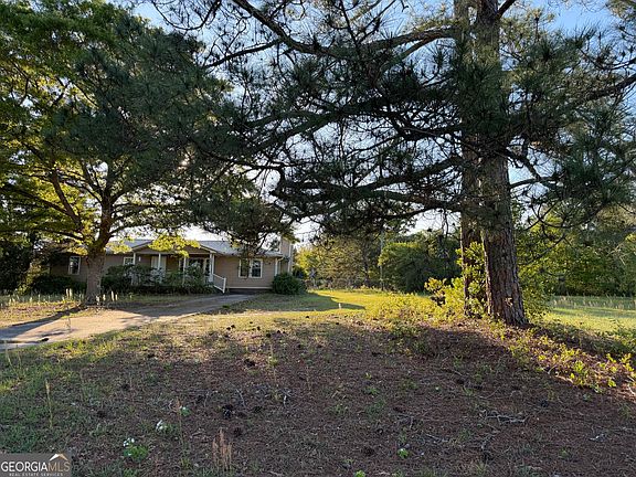 2nd image of 4831 Fulton Mill Rd