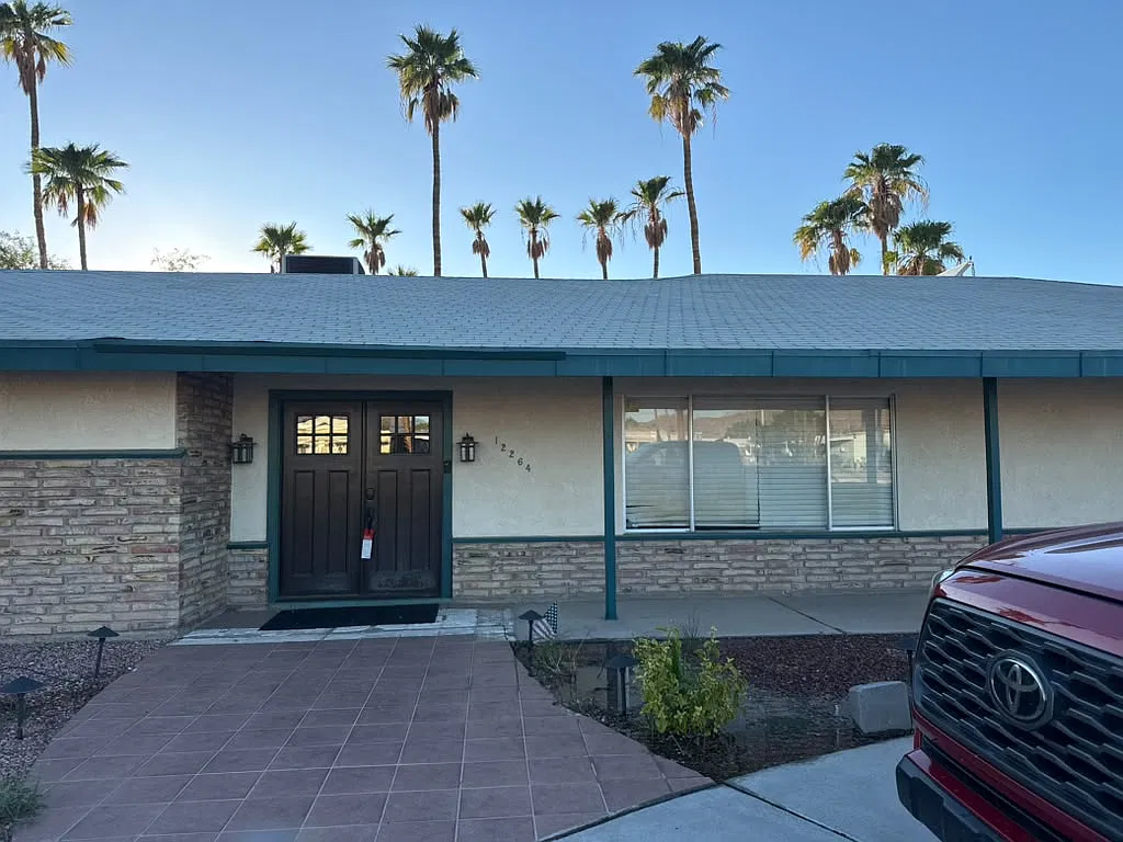 8 bed, 4898 sqft, $6,900 — Photo 1