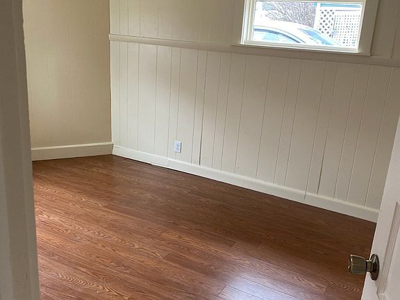 5th image of 138 Marianna St #1
