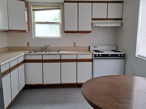 3rd image of 103 N West St #2