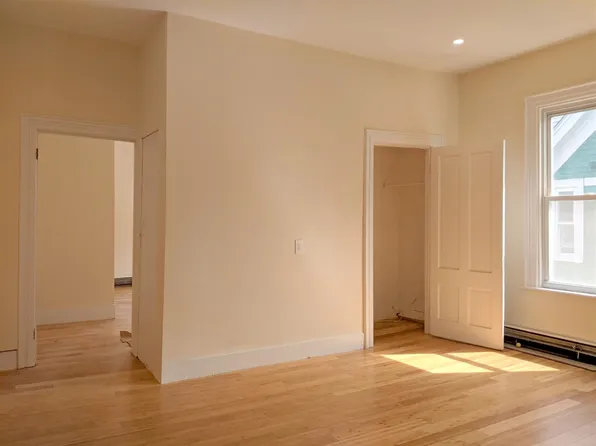 21 Cameron Ave, Somerville, MA 02144