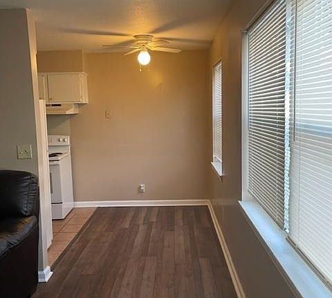 4th image of 2922 Brinkey Way #2