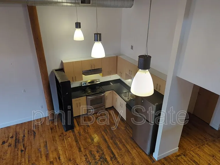 1 Westinghouse Plz #C301 — Photo 17