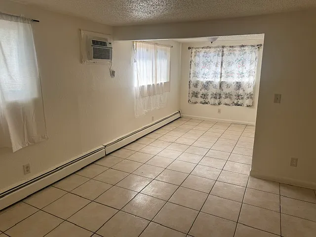 875 S Quebec St — Photo 3