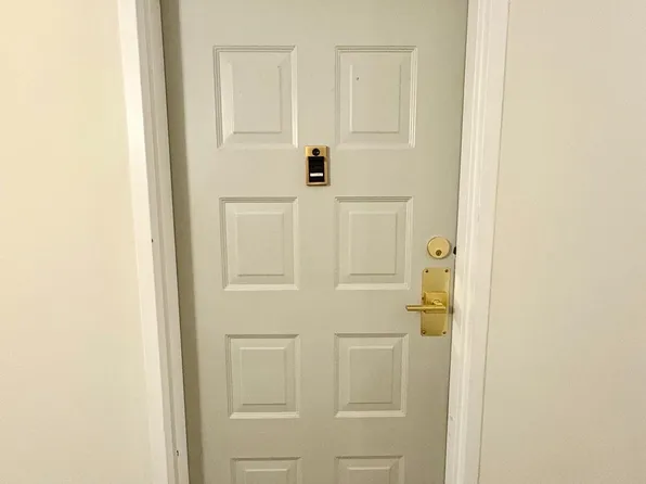 6800 Fleetwood Rd APT 208, Mc Lean, VA 22101
