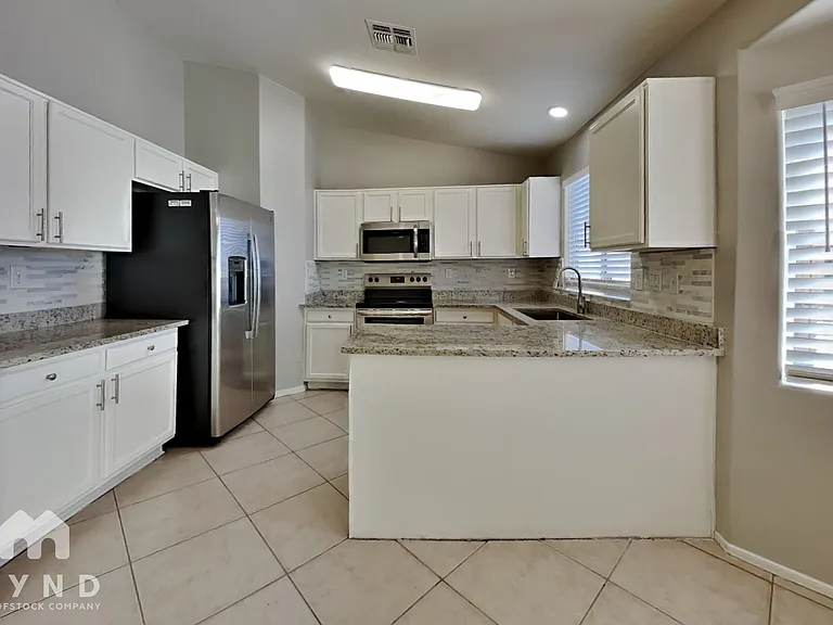 8520 W Palm Ln #1093 — Photo 6