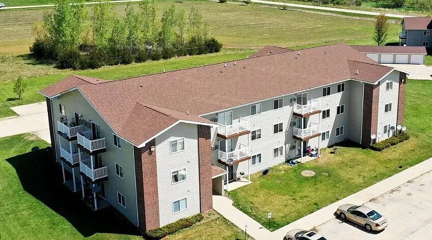 1 bed, 1.0 bath, 650 sqft, $700 — Photo 2