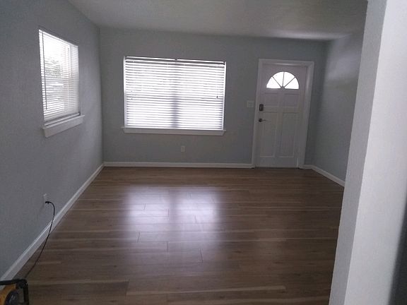 4th image of 12920 Veronica Ave