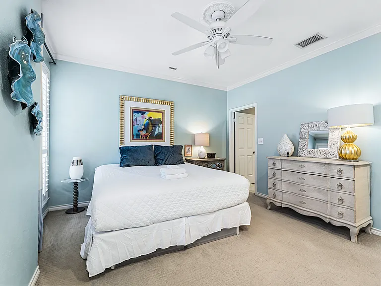 4517 Holland Ave #107 — Photo 17