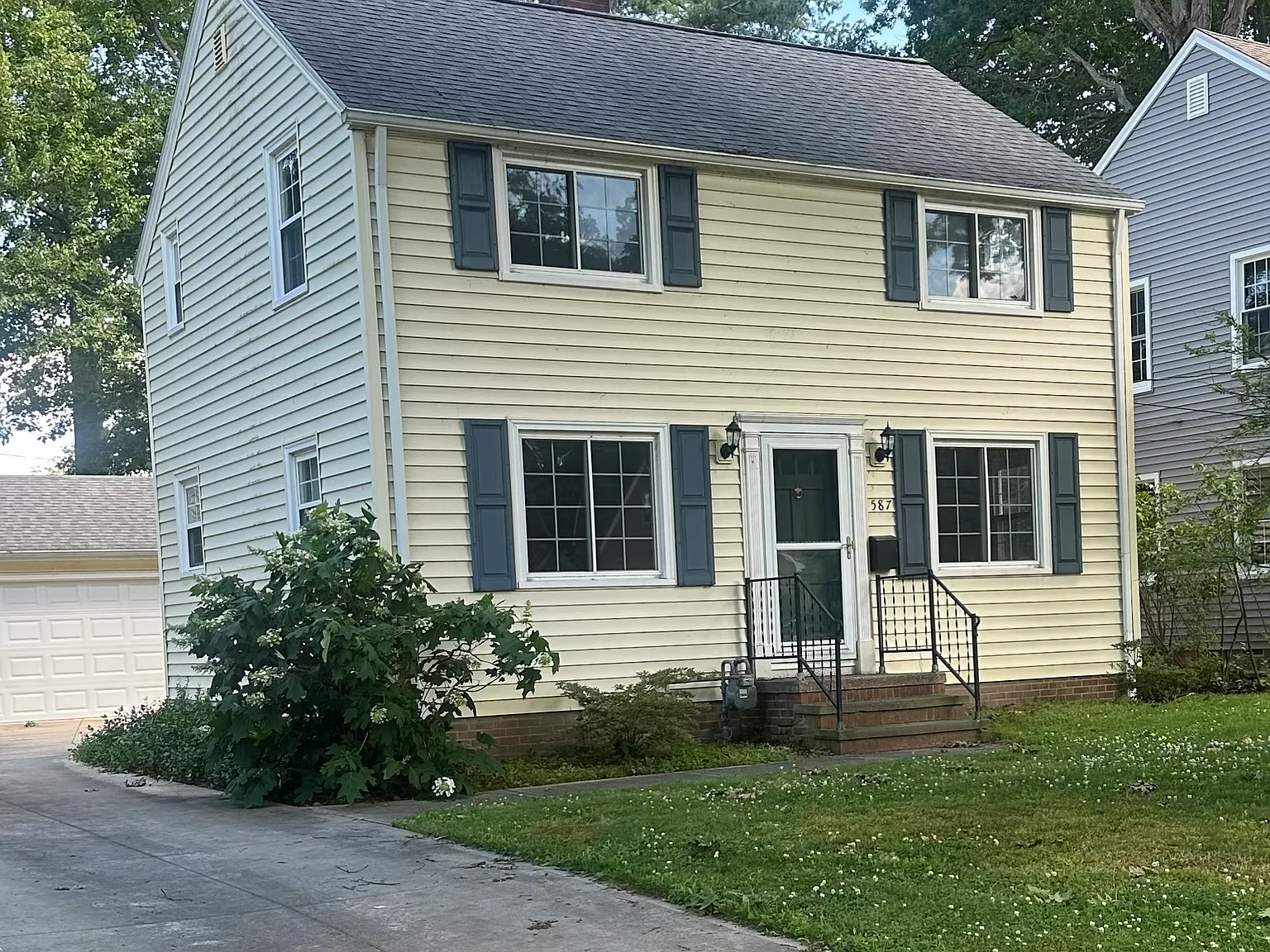 3 bed, 1240 sqft, $3,000 — Photo 1