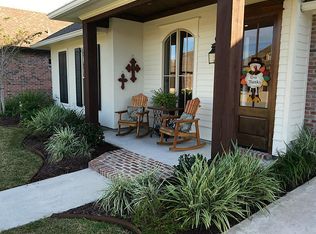 117 Spring View Dr, Youngsville, LA 70592