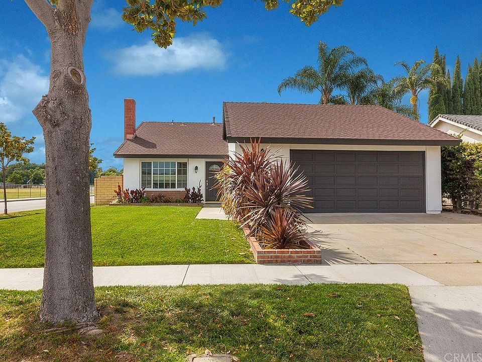 1st image of 1901 N Deer Creek Cir