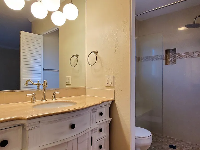 6211 Cloverhill Dr — Photo 6