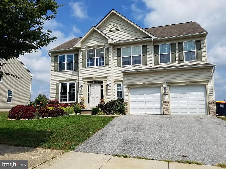 1st image of 106 Gillespie Ave