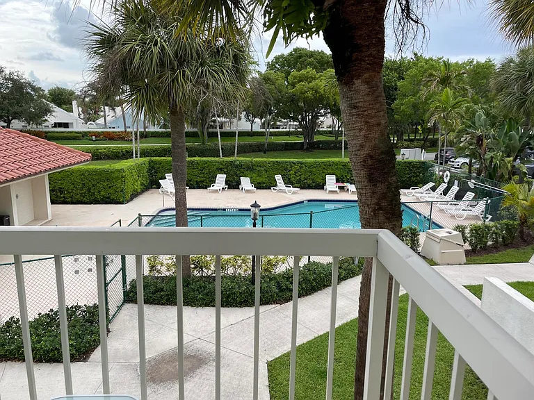216 Cypress Point Dr — Photo 27