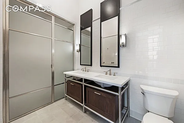 Rented by Compass | media 21