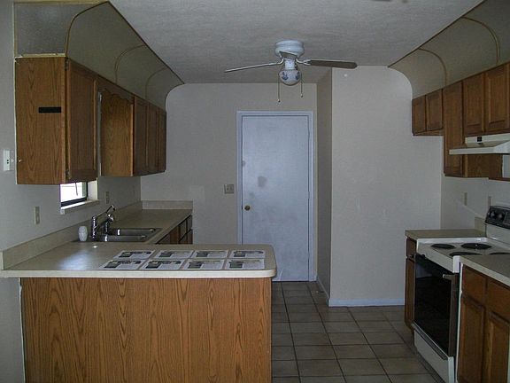 5th image of 6003 Balsam Dr