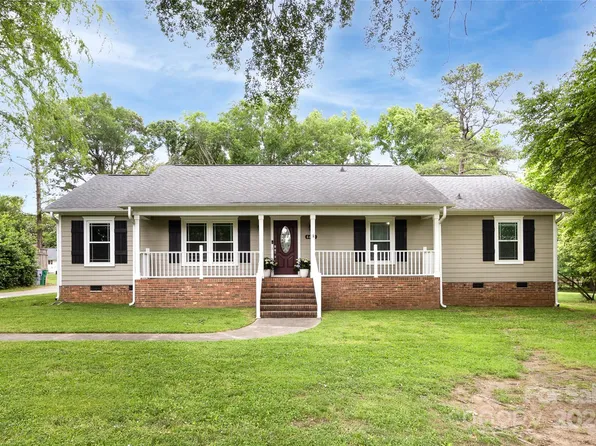6616 Carmel Hills Dr, Charlotte, NC 28226