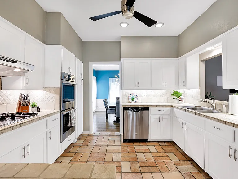 4023 Midvale Dr — Photo 11