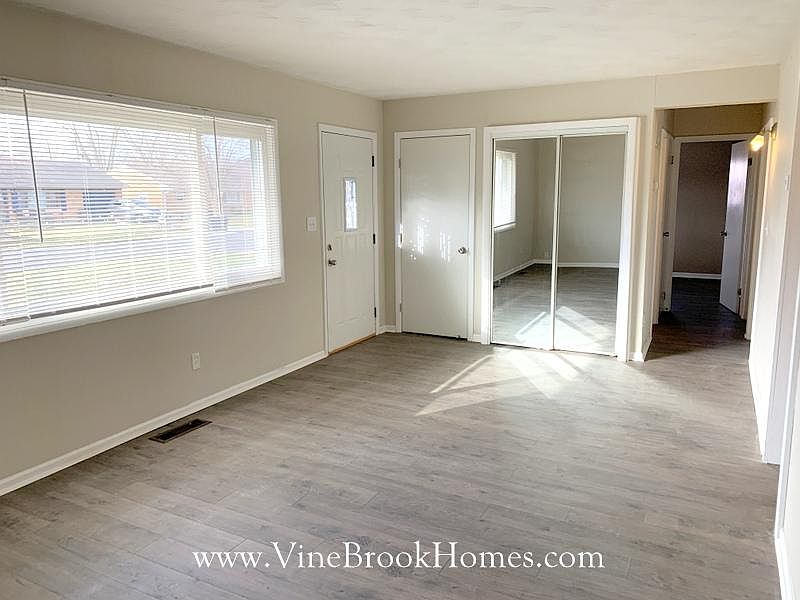 1st image of 309 Carol Ln