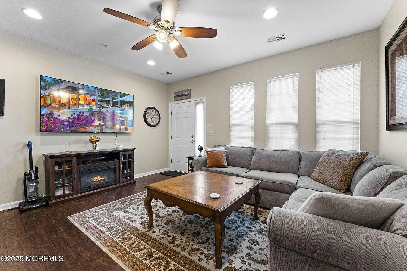 2 bed, 1140 sqft, $3,150 — Photo 3