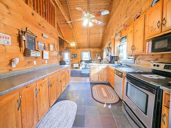 4th image of 1099 Thomas Rd