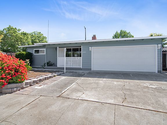 3rd image of 2342 Rosita Ct