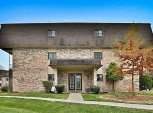 9176 South Rd #1B, Palos Hills, IL 60465