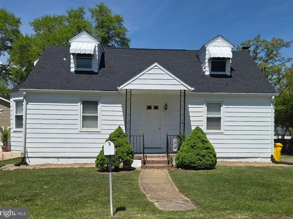 220 Poplar Ave, Glen Burnie, MD 21061