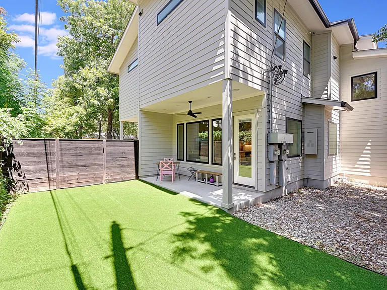 509 Sacramento Dr #A — Photo 22