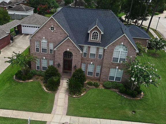 2nd image of 3203 Wilshire Ln