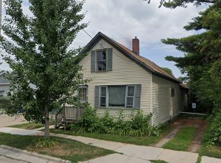 1211 Saint Clair St, Green Bay, WI 54301