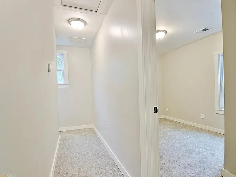 198 Margaret St — Photo 41