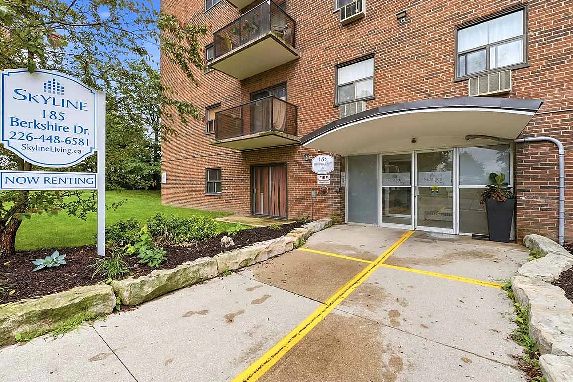 Kingsberry Towers Apartments — Photo 3
