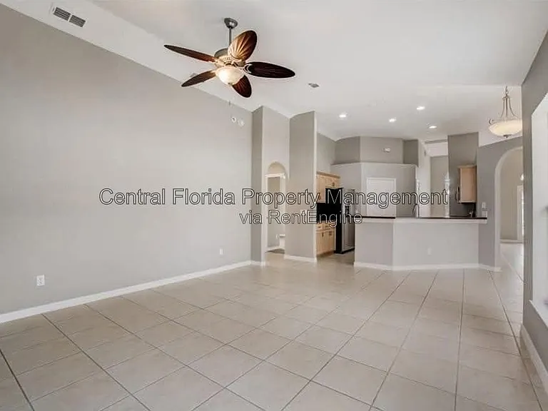 1061 Seneca Trl — Photo 2