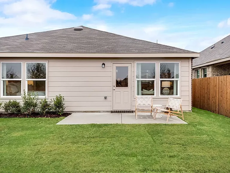 3008 Lakewood Ln — Photo 16