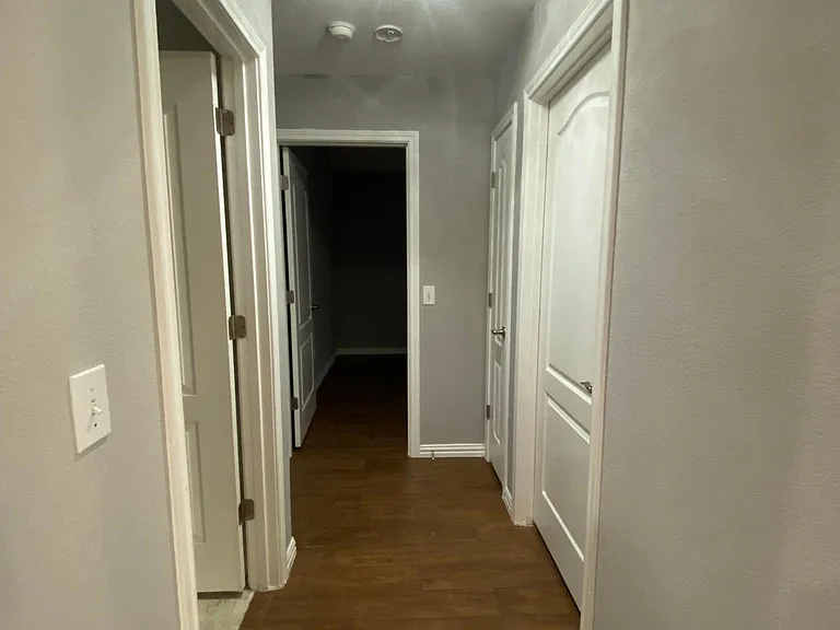 1720 Hackberry Branch Dr — Photo 18