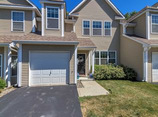 34 Halley Ct, Poughkeepsie, NY 12601