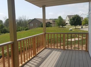 460 Conifer Ct, Port Washington, WI 53074