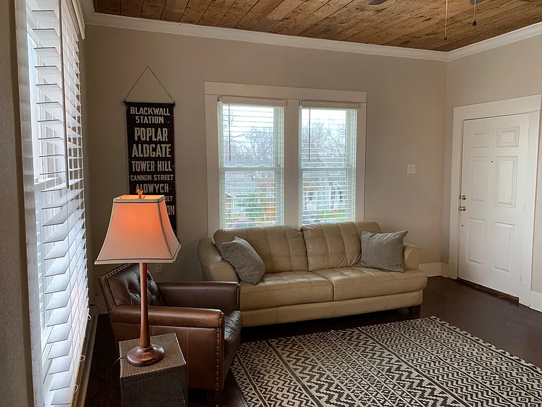1026 W Gramercy Pl #4 — Photo 7