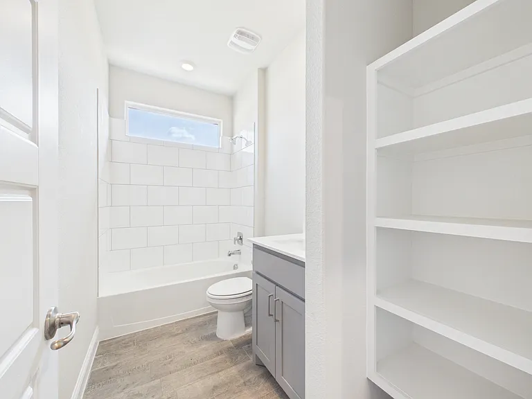 2304 Blackcap St — Photo 31