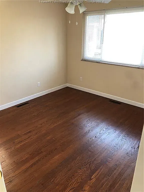 4 bed, 1853 sqft, $2,000 — Photo 4