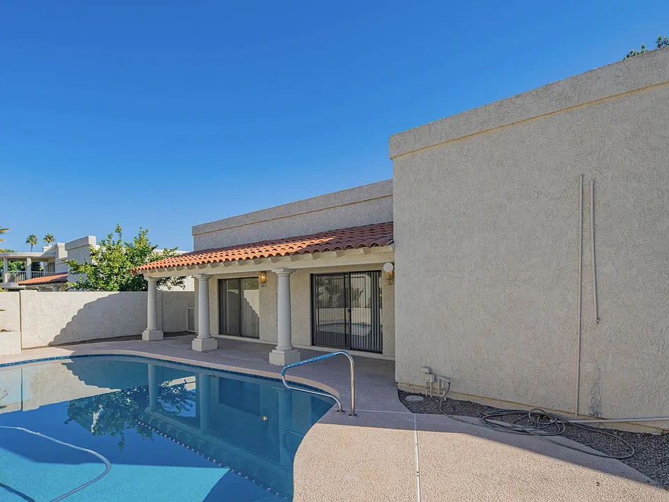 8444 E San Bernardo Dr